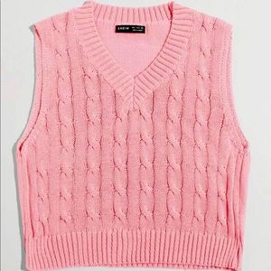 Cable Knit Sleeveless Cardigan